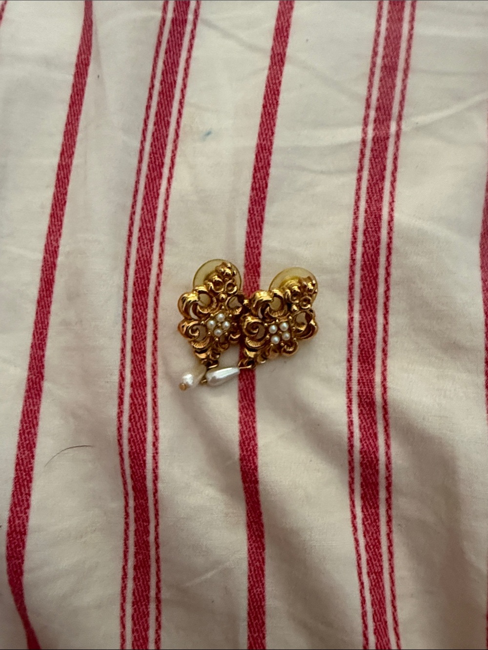 Avon Gold Floral Pearl Drop Clip-On Earrings